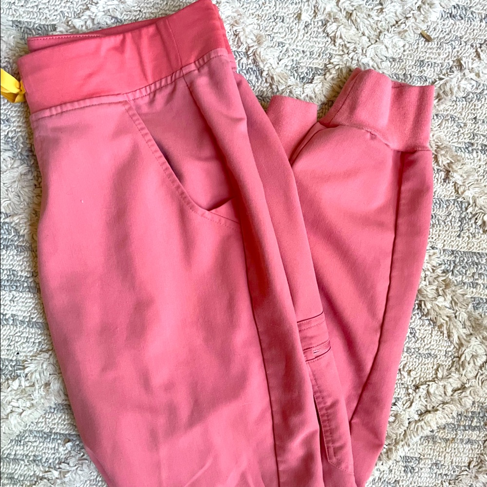 Figs coral Zamora jogger
